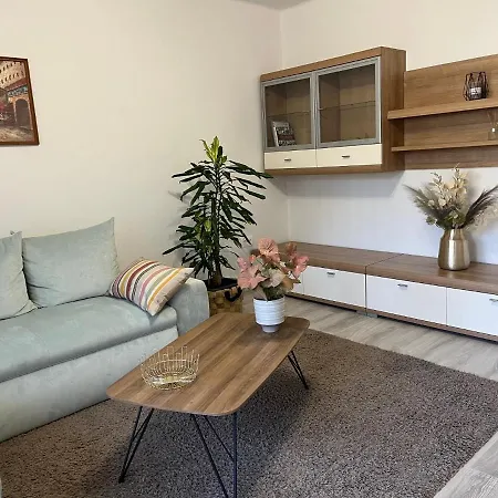 Moriczka Apartman Hodmezovasarhely Exterior photo
